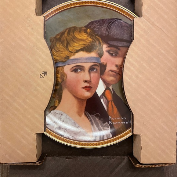 Norman Rockwell Collector’s Decorative Plate with Gold and Brown Accents - Picture 3 of 4